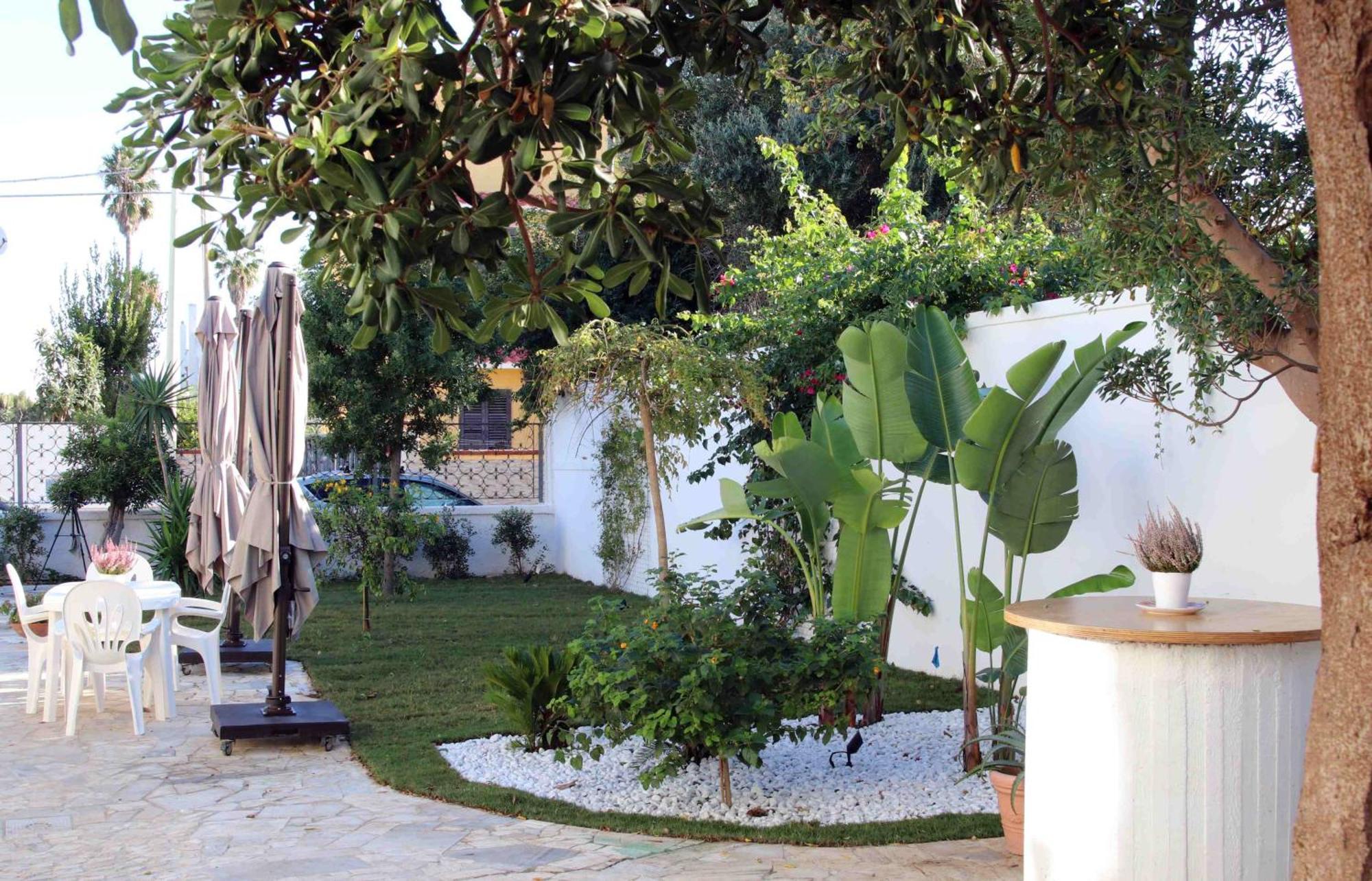 Flowing House Brindisi Exterior photo